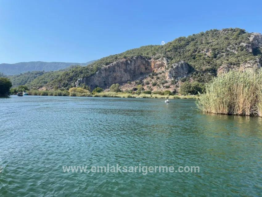 Freistehendes Haus (2765 M²) In Çandır, Direkt Am Kanal, Zu Verkaufen.