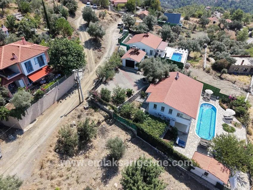 4+1-Zimmer Villa Zu verkaufen in Gökbel Bz. Ortaca - 992 m²