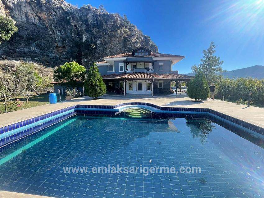 4+2 Villa Zum Verkauf Auf Einem 6000 M² Großen Grundstück In Dalyan Gülpınar