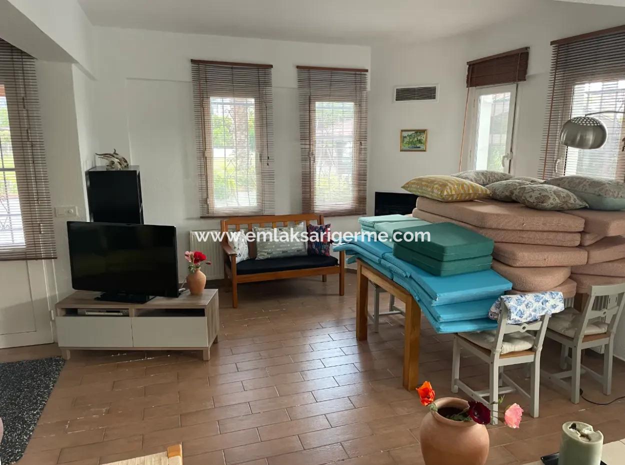 Villa Zum Verkauf In Okçular Auf 1007M2 Grundstück