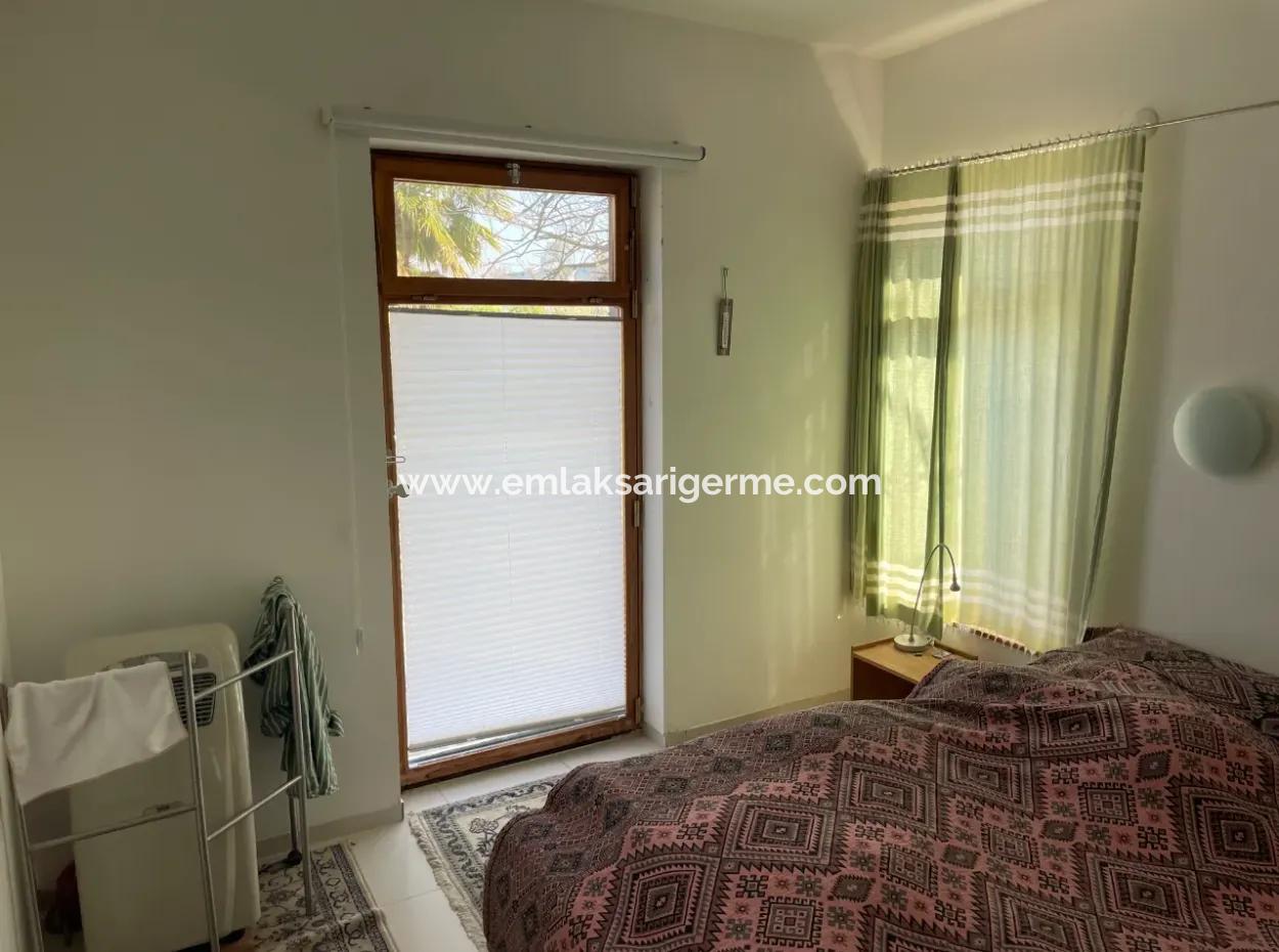 Single Storey House For Sale In A Plot Of 2882 M2 In Eskikoy