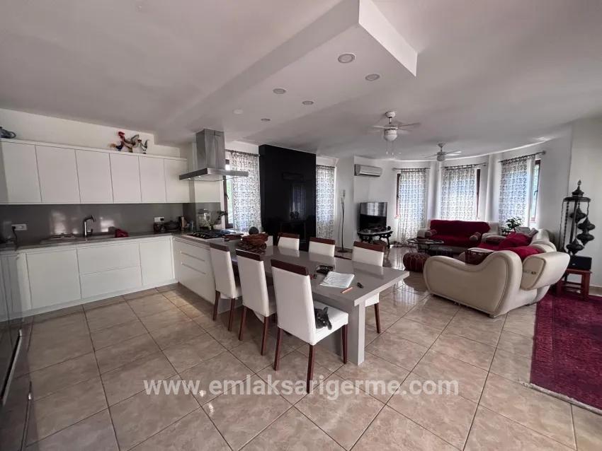 Угловой Участок Площадью 980 М2 С 5+1 Комнатами Продается В Дальяне, Мараш.