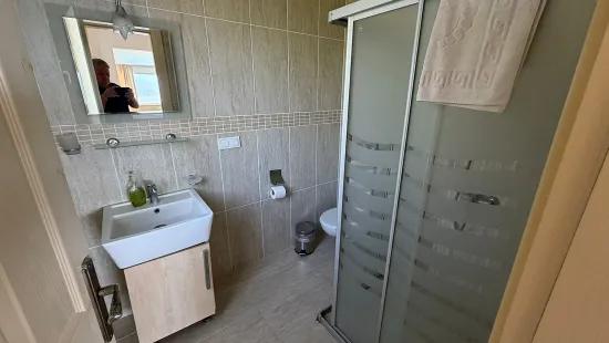 Вилла 4+1 с видом на озеро и море на продажу в Dalyan Gökbel