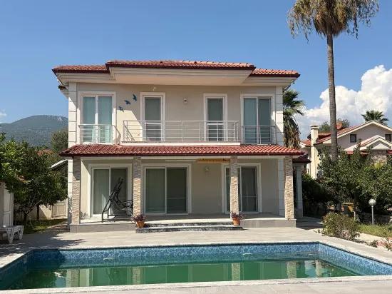 в Dalyan Gülpınar 520m2 участок внутри 4+1 на продажу вилла