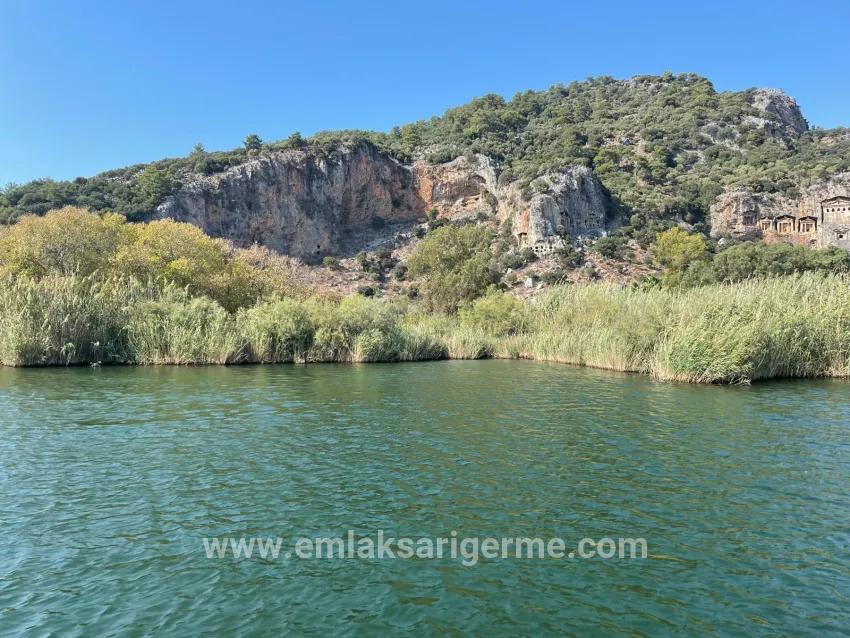 Çandır'da Kanala Sıfır 2765m2 Satılık Müstakil Ev