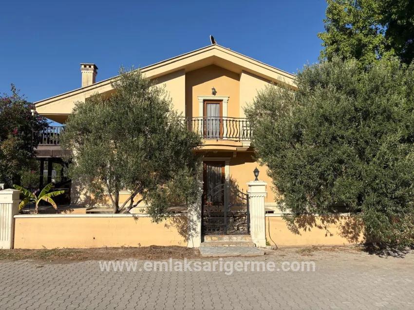Ortaca Dalyan Mah. Satılık 4+2 Villa - 200 m²