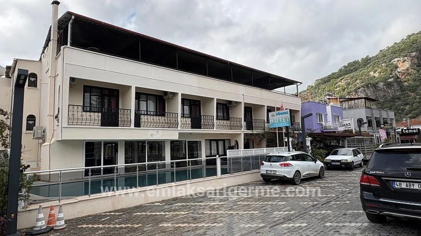 Dalyan'da 30 Odalı Kanala Yakın Satılık Otel