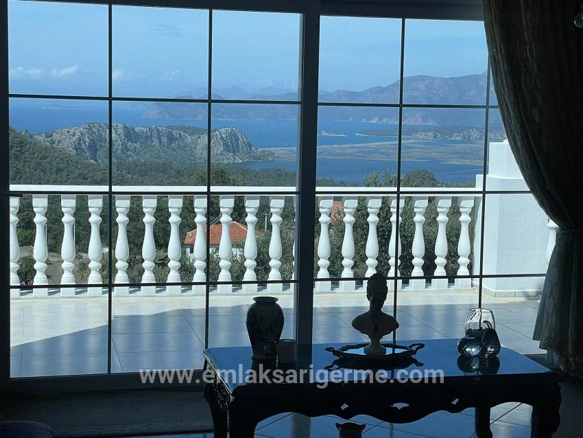 Gökbel'de Full Deniz Manzaralı 5000m2 Arsa İçerisinde Satılık Vıp Villa