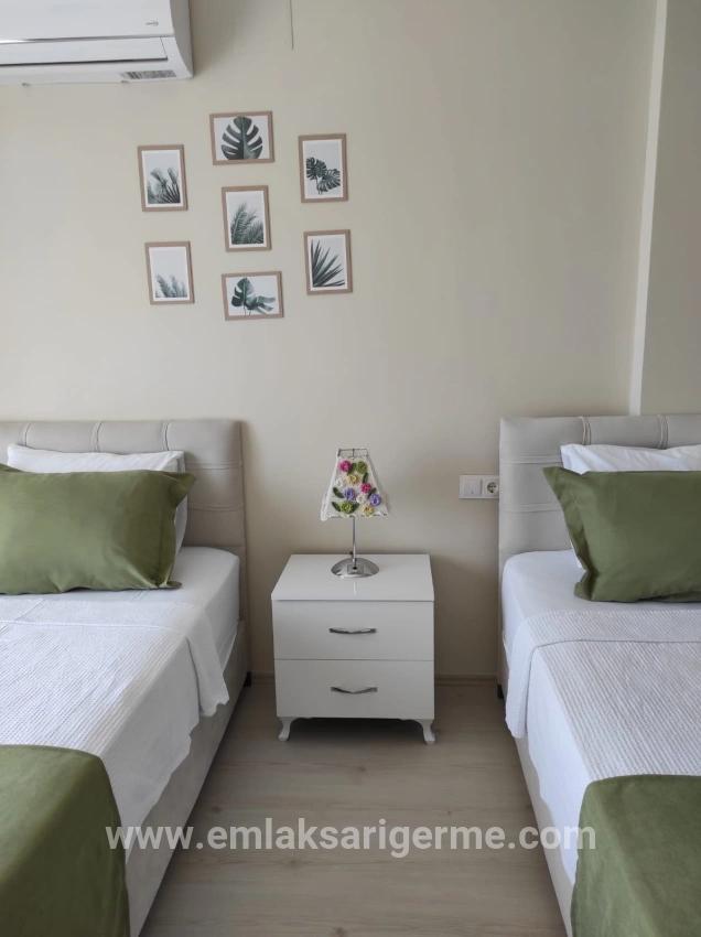 Dalyan Gülpınar'da Köşebaşı 545m2 Arsa İçinde Satılık 4+1 Villa
