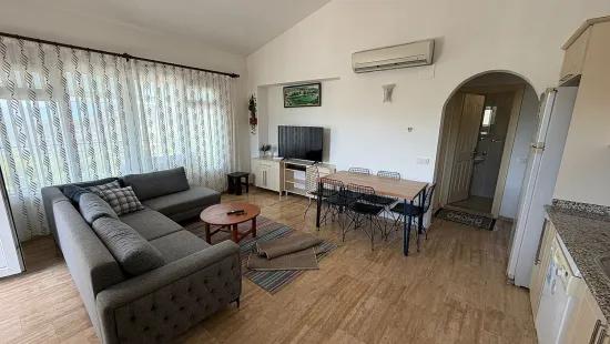 Dalyan Gökbel'de göl ve deniz manzaralı 4+1 satılık villa