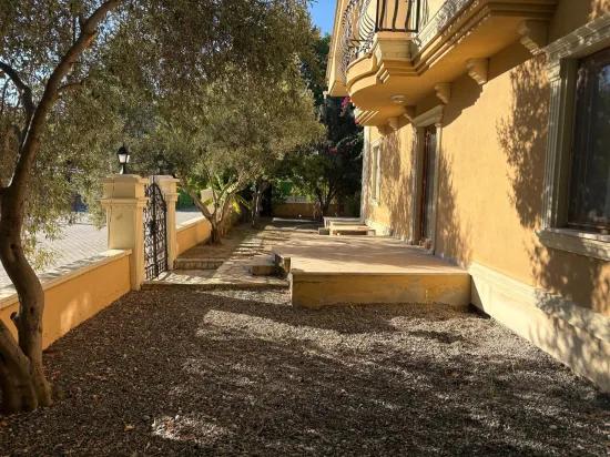 Dalyan Maraş'ta kral mezarları manzaralı 4+1 satılık villa