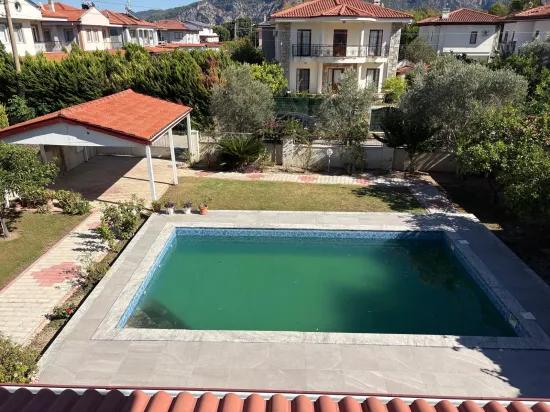 Dalyan Gülpınar'da 520m2 arsa İçerisinde 4+1 satılık villa
