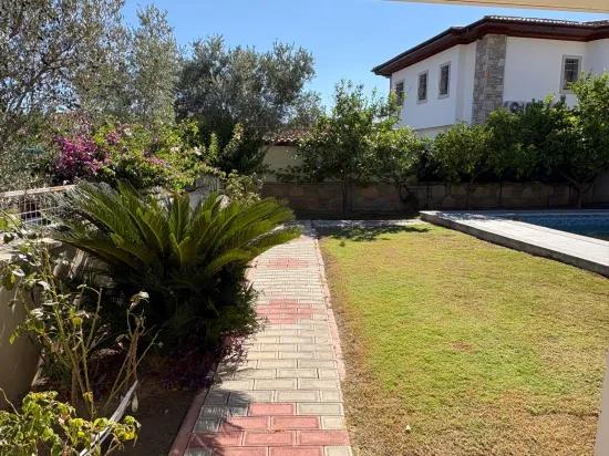 Dalyan Gülpınar'da 520m2 arsa İçerisinde 4+1 satılık villa