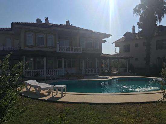 Dalyan'da 1000m2 Arsa İçerisinde 4+1 Satılık Villa