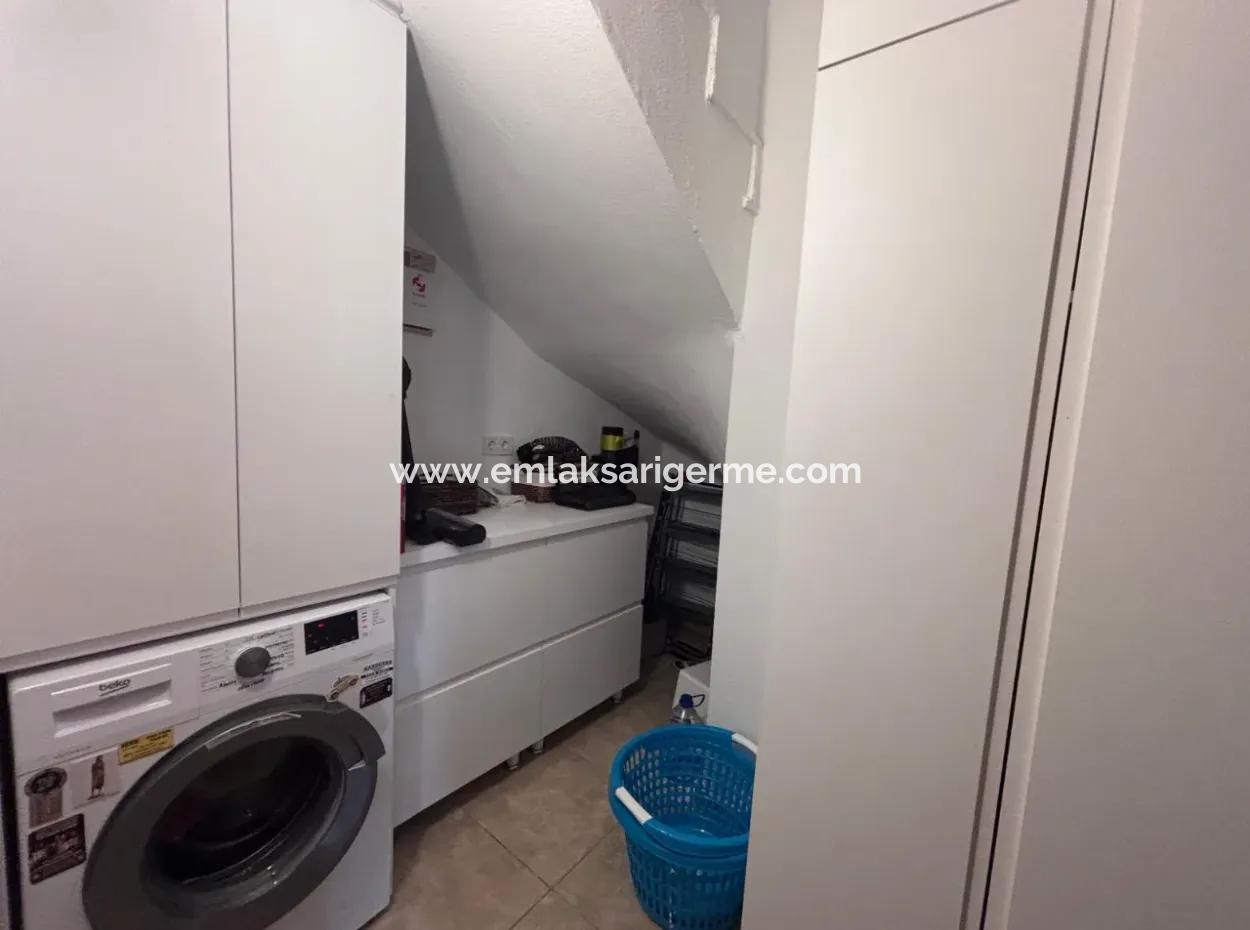 Dalyan Maraş'da Köşebaşında 980M2 Arsa İçin'de 5+1 Satılık Villa