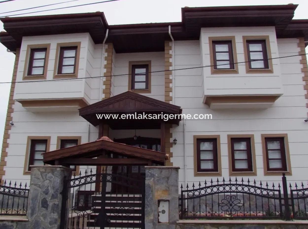 Ulada Satılık Lüks Villa Ulada 1078M2 Arsa İçinde Özel Yapılmış Satılık 4+1 Villa