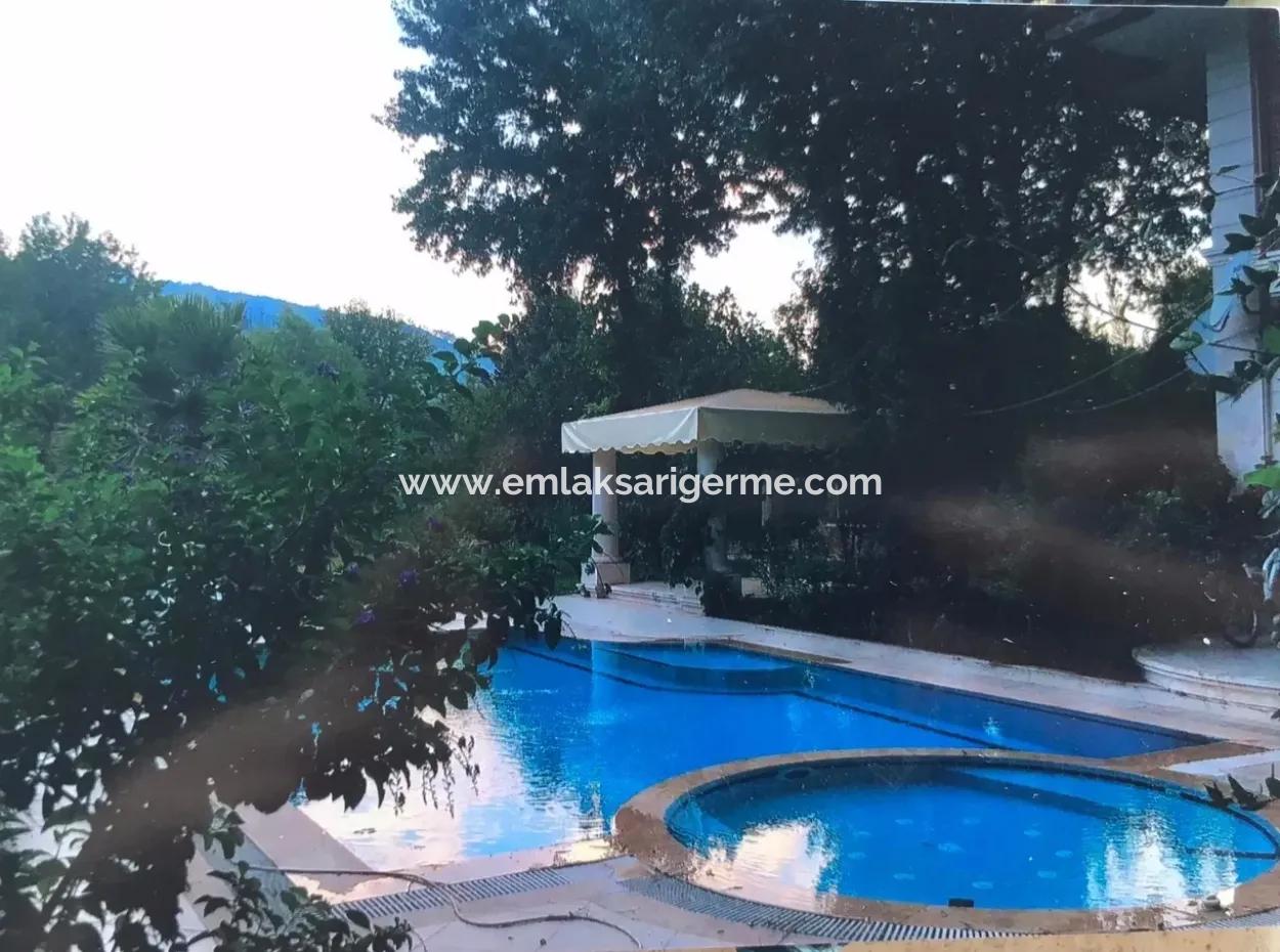 Marmaris Çamlı 3+1 Satılık Villa