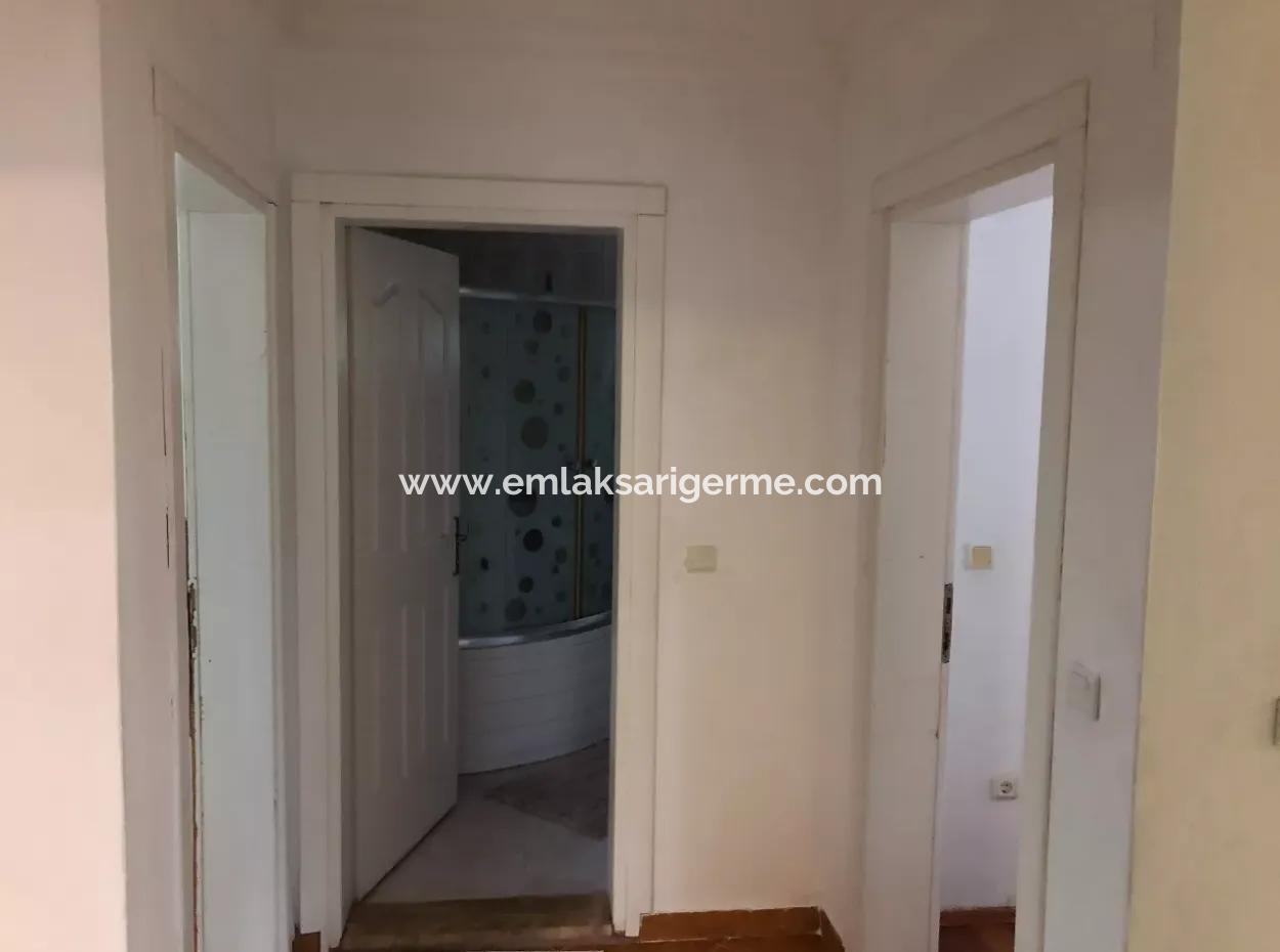 Okçular'da 1222M2 Arsa İçerisinde Satılık Tek Katlı Müstakil Ev