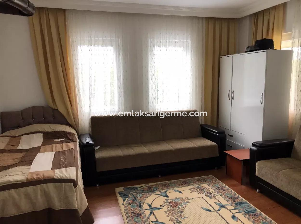 Okçular'da 1222M2 Arsa İçerisinde Satılık Tek Katlı Müstakil Ev