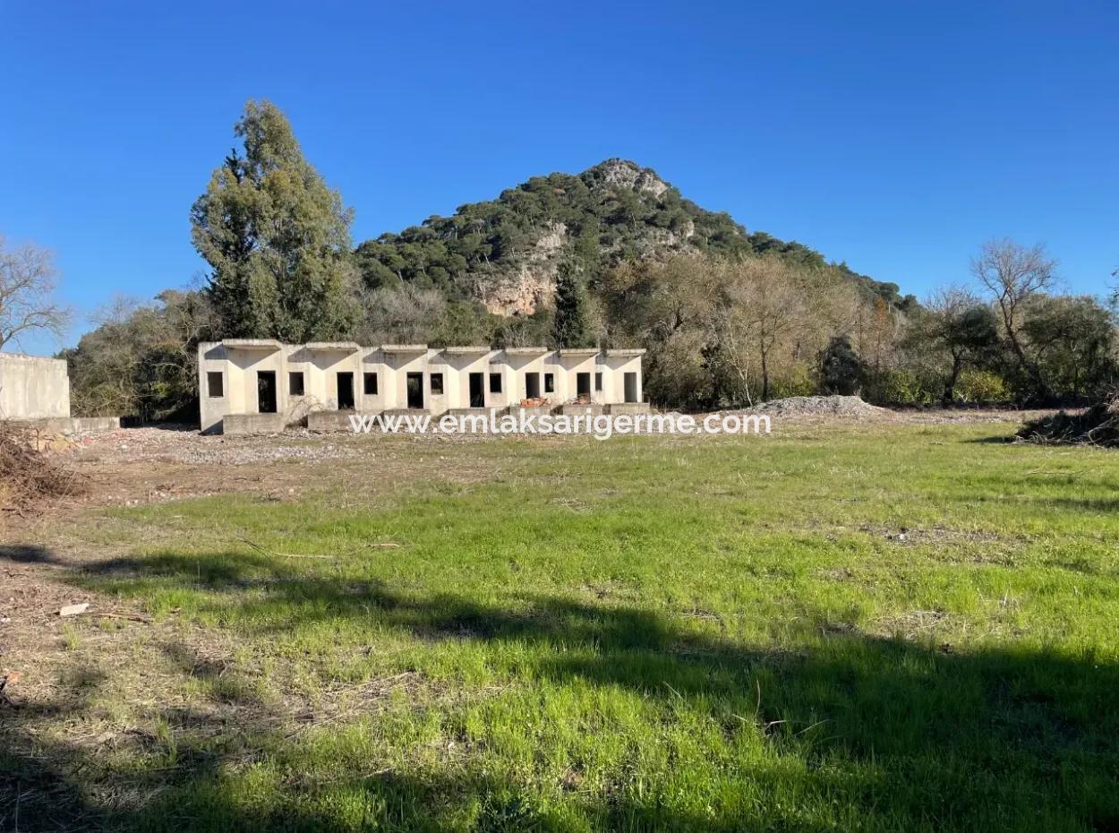 Dalyan Gülpınar'da  Anayola Sıfır 9,037M2 Satılık Arsa