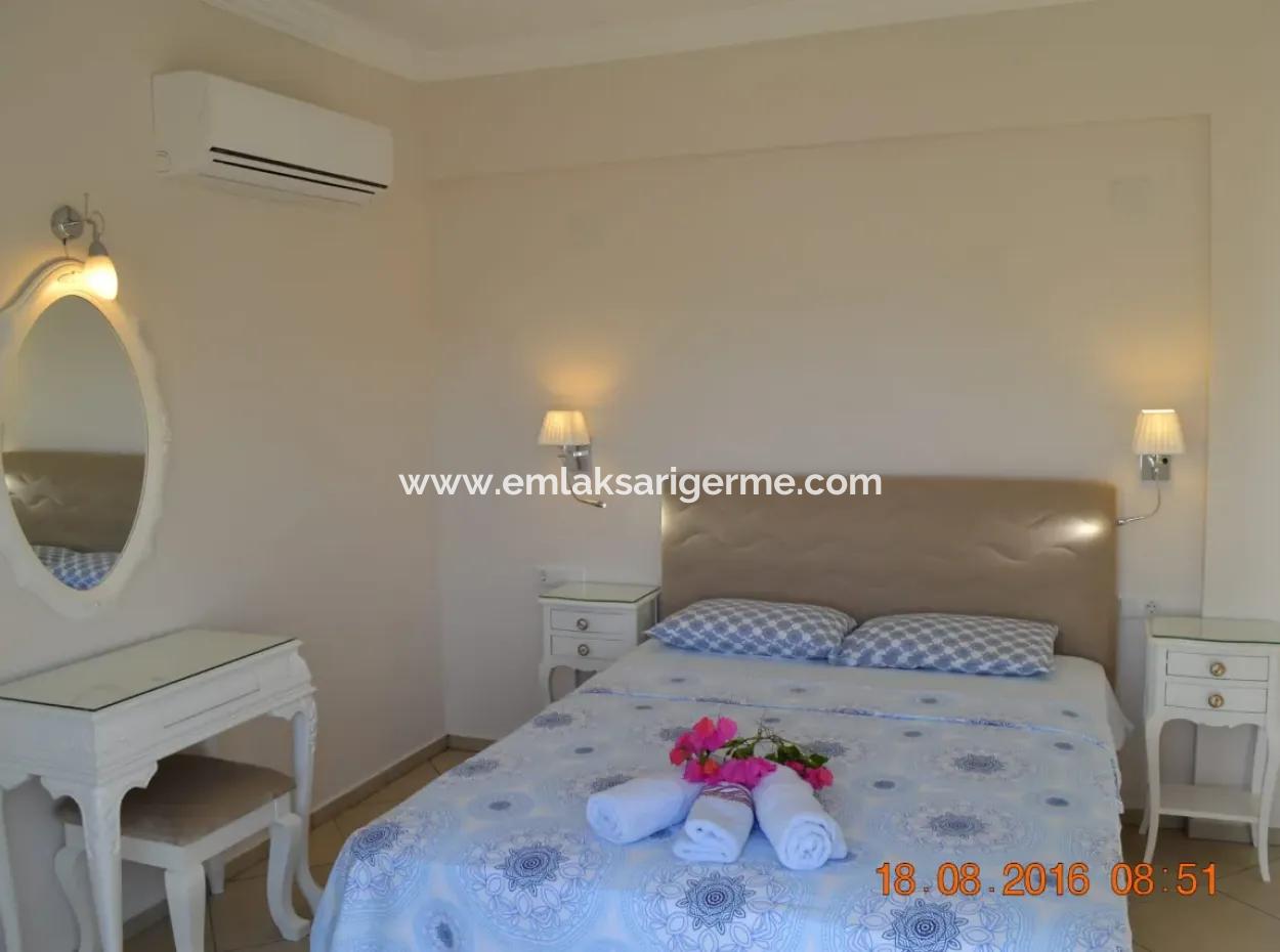 Ekincik'te Deniz Manzaralı Satılık Apart