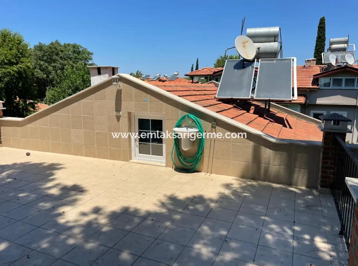 Dalyan Merkezde 5+1 Satılık Villa