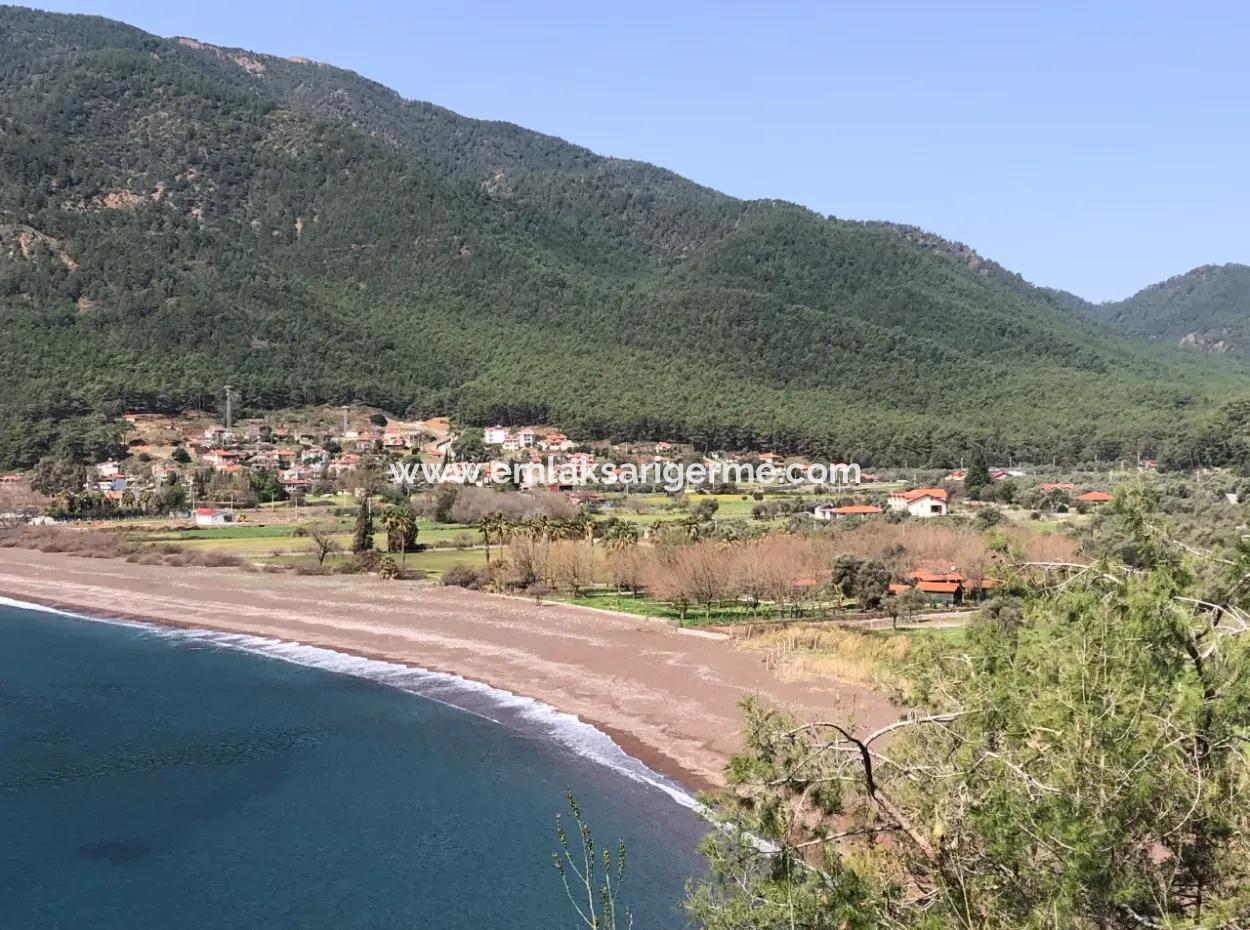Ekincik'de Denize Yakın Manzaralı 3250M2 Satılık Arazi